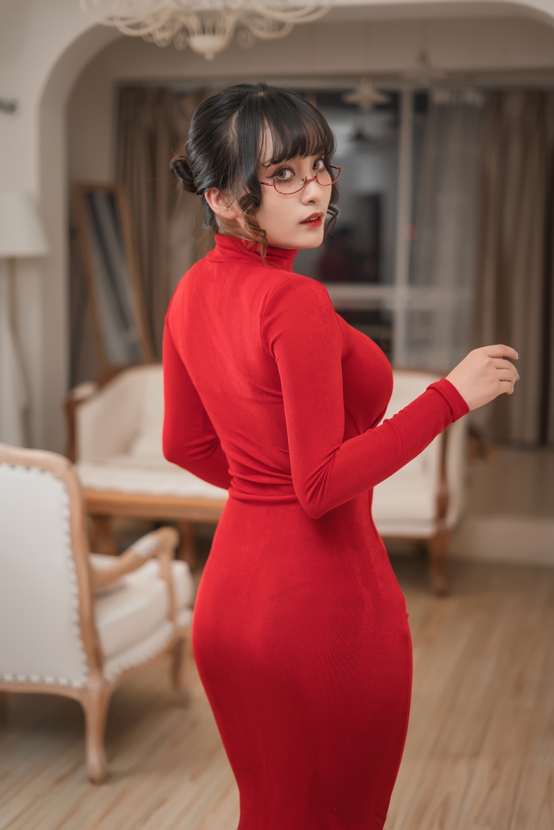 洛璃LoLiSAMA 人妻 剧情版【113P-2.85GB】 洛璃LoLiSAMA 人妻 剧情版【113P-2.85GB】