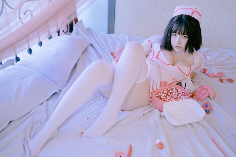 阿半今天很开心#粉护士【37P-201MB】 阿半今天很开心#粉护士【37P-201MB】