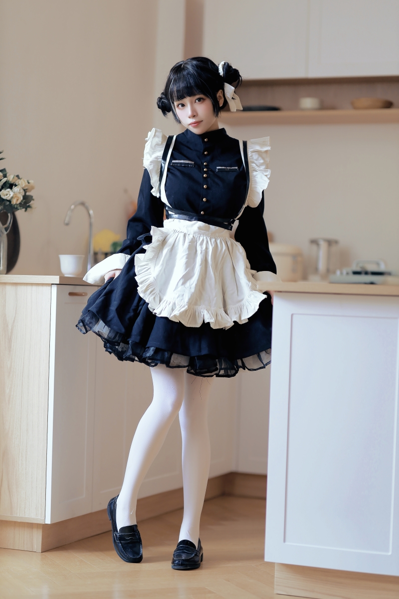 洛桑w伊梓#女仆日记Ⅲ【29P-335MB】 洛桑w伊梓#女仆日记Ⅲ【29P-335MB】