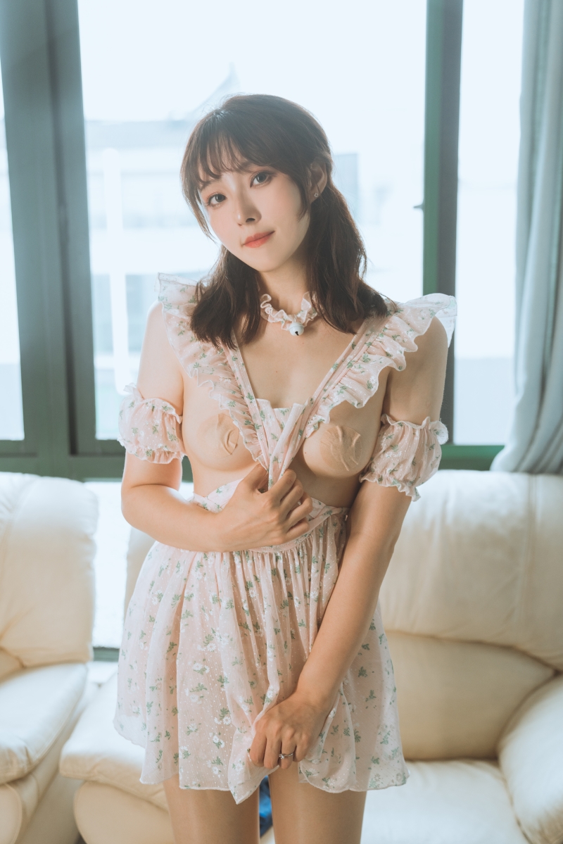 Natsuko夏夏子#碎花围裙【55P-1V-782MB】