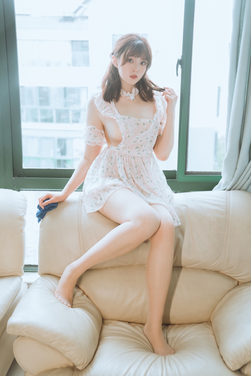 Natsuko夏夏子#碎花围裙【55P-1V-782MB】