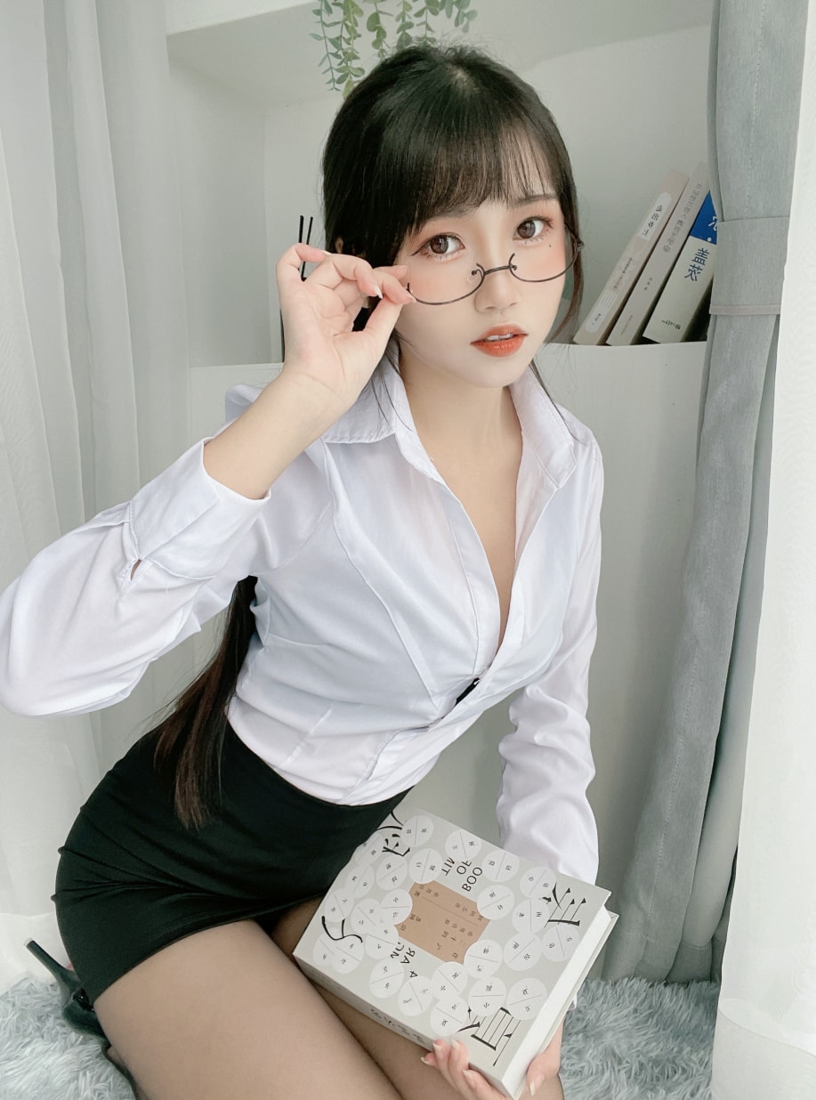 不呆猫#黑斯包臀OL--收藏精选！