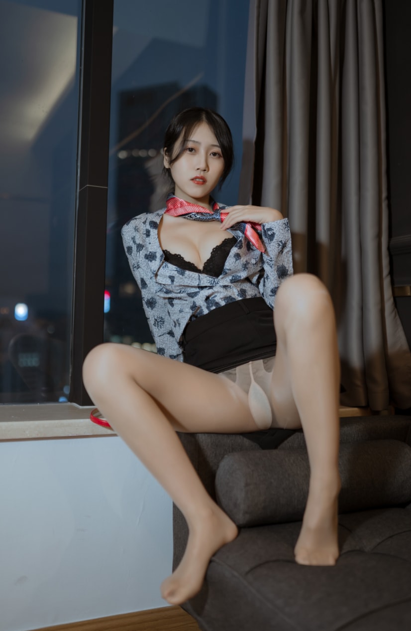 不呆猫#东航空姐制服--新作爆料！