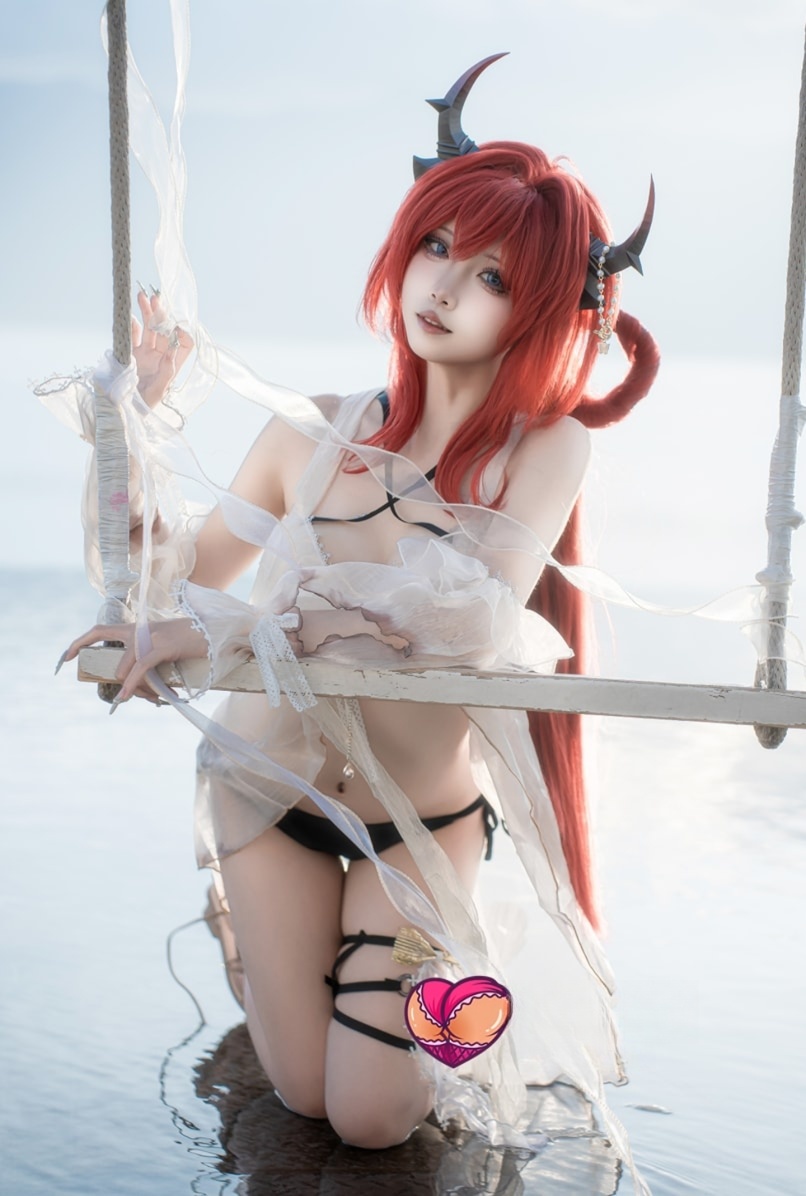 纸悦Etsu_ko#明日方舟 史尔特尔 泳装--2025必看！