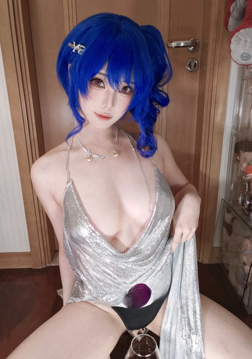 蜜汁猫裘#碧蓝航线 圣路易斯礼服自拍--典藏作品！