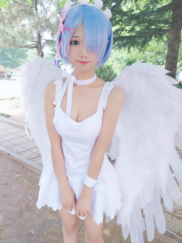 小魔法师“羽天Shine”展现二次元小可爱的独特cosplay魅力！