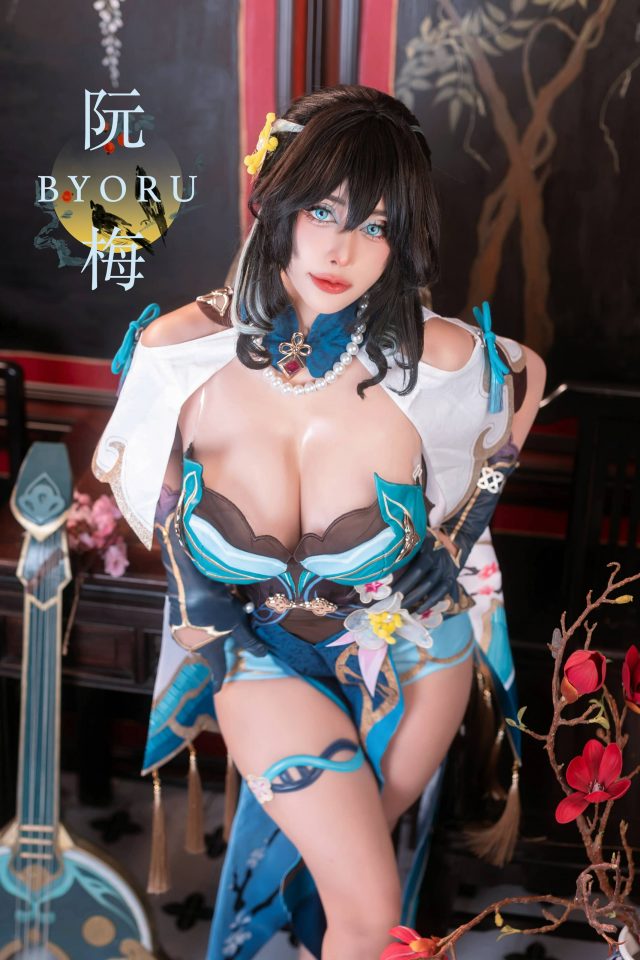 Byoru以大胆的cosplay风格诠释“崩坏星穹铁道”角色阮·梅 Byoru以大胆的cosplay风格诠释“崩坏星穹铁道”角色阮·梅