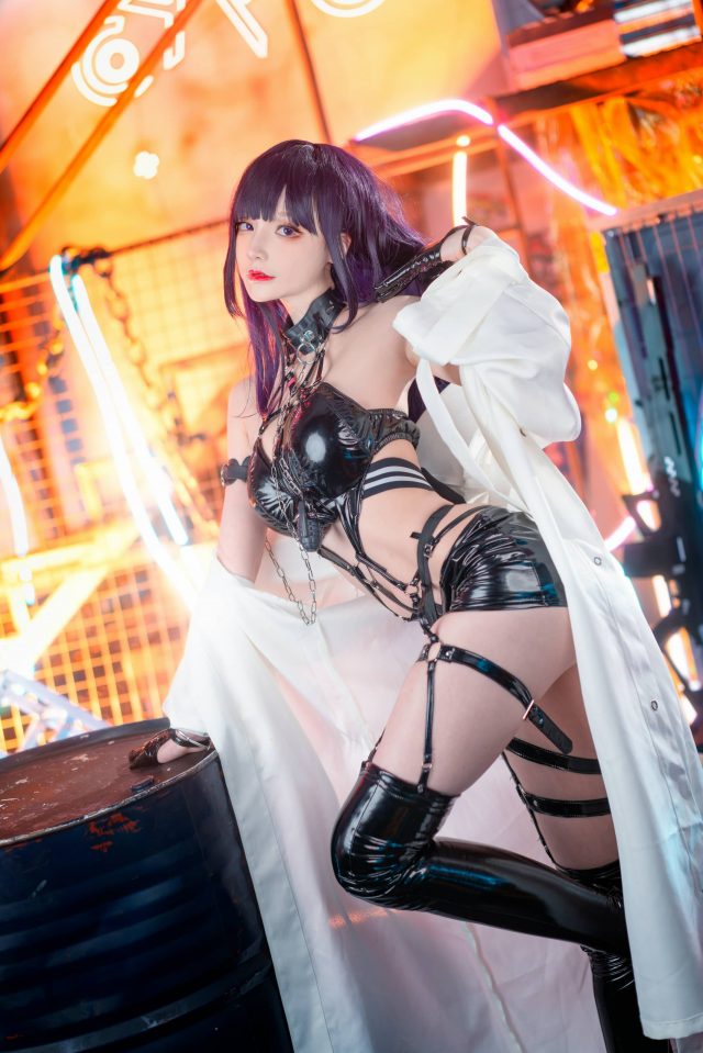 虐中带美:仙九Airi化身“胜利女神”米哈拉,魅力无法抵挡 虐中带美:仙九Airi化身“胜利女神”米哈拉,魅力无法抵挡