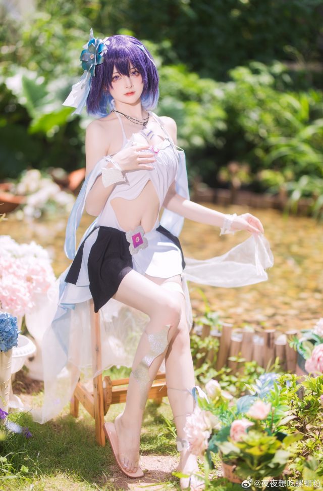 穿越自然,化身蝴蝶:夜夜想吃螺蛳粉cos《崩坏:星穹铁道》希儿 穿越自然,化身蝴蝶:夜夜想吃螺蛳粉cos《崩坏:星穹铁道》希儿