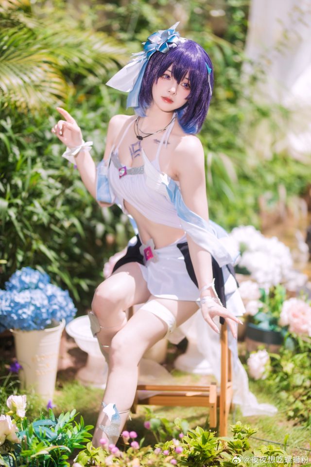 穿越自然,化身蝴蝶:夜夜想吃螺蛳粉cos《崩坏:星穹铁道》希儿 穿越自然,化身蝴蝶:夜夜想吃螺蛳粉cos《崩坏:星穹铁道》希儿