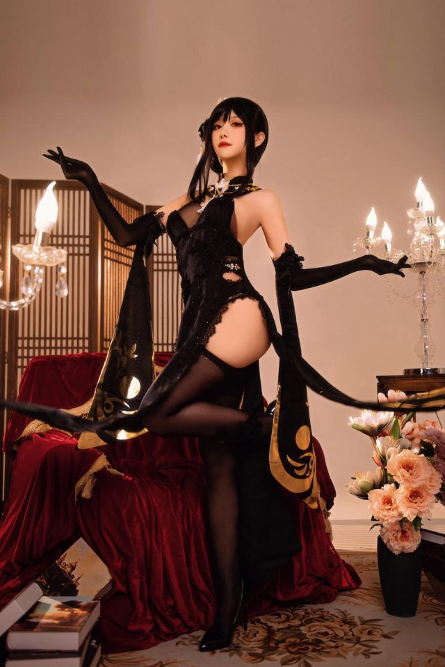 Shika小鹿鹿cos《碧蓝航线》镇海,黑色蕾丝旗袍大放异彩 Shika小鹿鹿cos《碧蓝航线》镇海,黑色蕾丝旗袍大放异彩