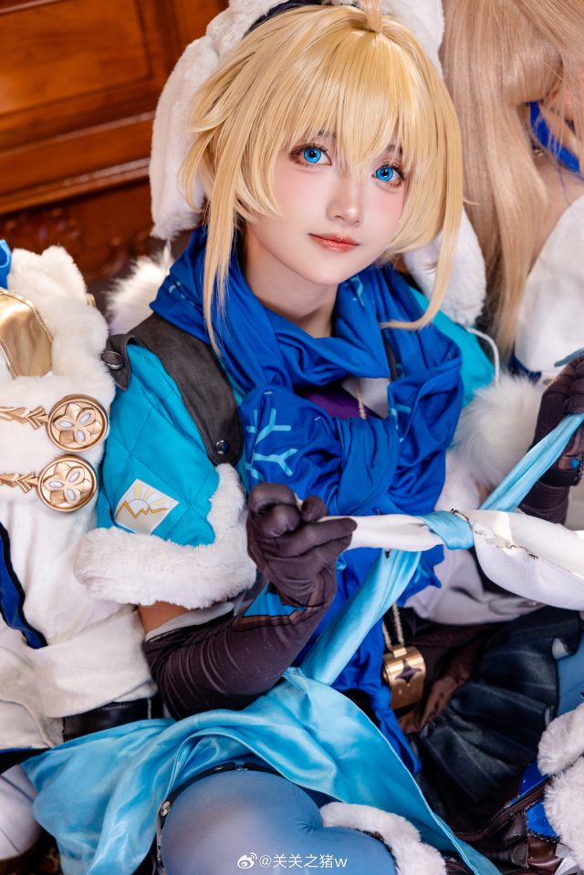 关关之猪w cos《崩坏:星穹铁道》玲可,魅力迷人如极地冰雪 关关之猪w cos《崩坏:星穹铁道》玲可,魅力迷人如极地冰雪