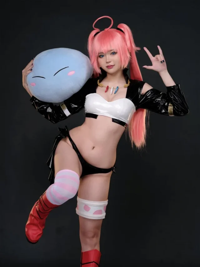 史莱姆COSPLAY:利姆鲁的奇幻旅程与ZinieQ的精彩演绎