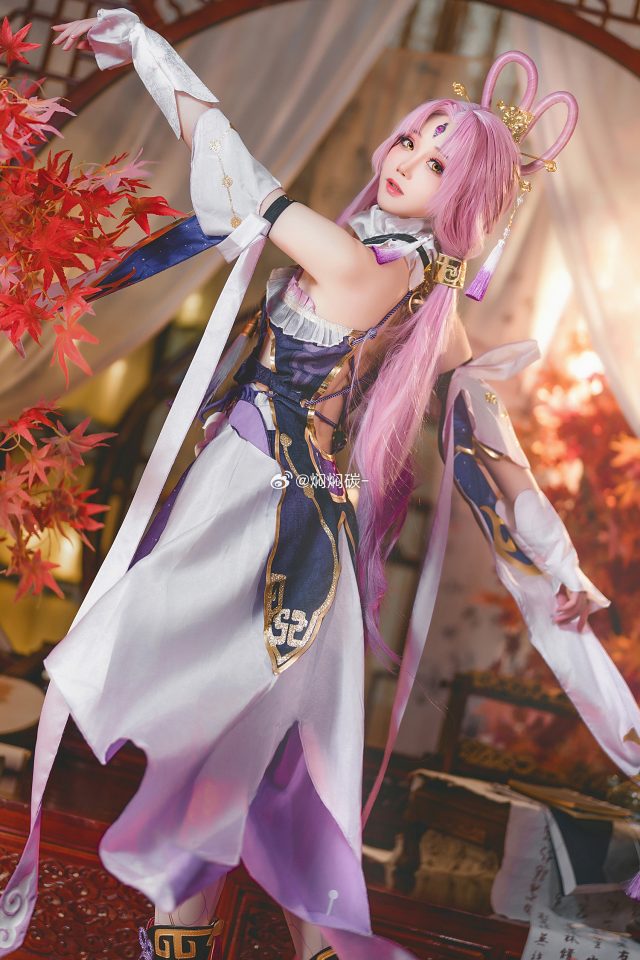 焖焖碳cos《崩坏:星穹铁道》符玄,展现了迷人的仙舟智者魅力 焖焖碳cos《崩坏:星穹铁道》符玄,展现了迷人的仙舟智者魅力