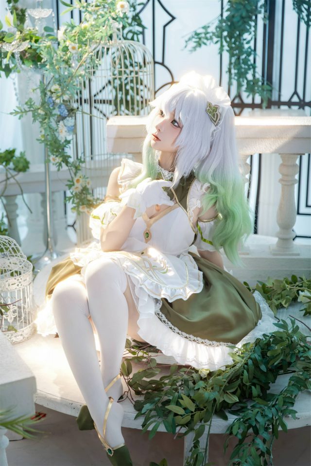 “原神”的魔幻花园:蠢沫沫古典优雅的纳西妲COSPALY “原神”的魔幻花园:蠢沫沫古典优雅的纳西妲COSPALY