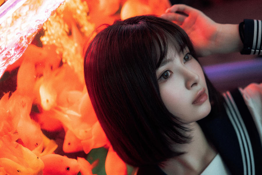 河豚抚子COS:穿越水族馆的美少女JK,镜头前的独特魅力 河豚抚子COS:穿越水族馆的美少女JK,镜头前的独特魅力