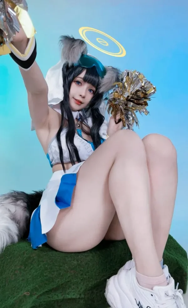 猫冢响的别样夏夜:Mirin_Shu别样的蔚蓝档案cosplay之旅